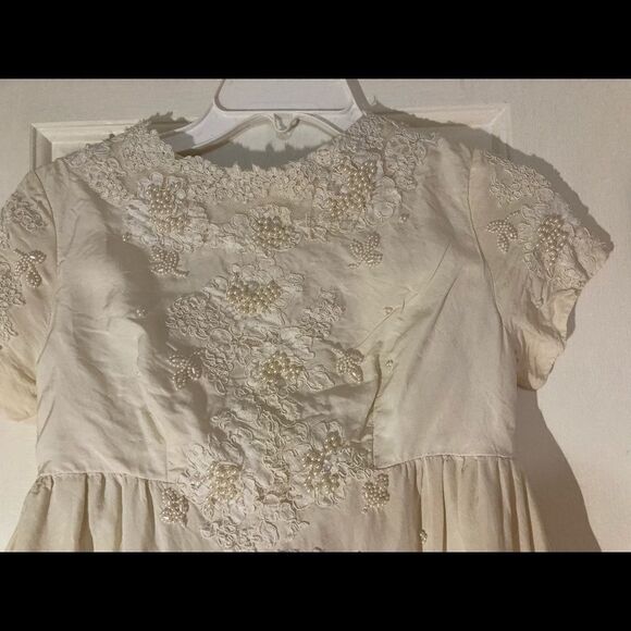 MISS BETSY Wedding Dress Vintage #1149,Made in USA,Size 3,Ivory, beaded - Picture 13 of 15